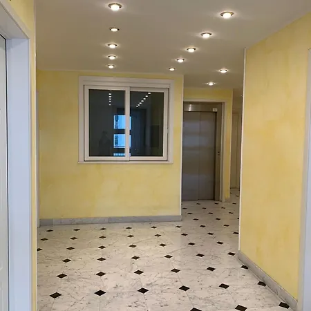 Elegante Tra Casino' E Chiesa Russa Con Garage San Remo