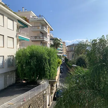 Appartement Elegante Tra Casino' E Chiesa Russa Con Garage San Remo