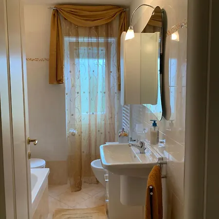 Appartement Elegante Tra Casino' E Chiesa Russa Con Garage San Remo