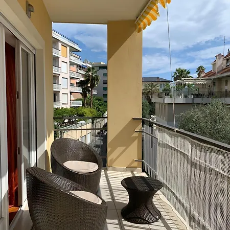Apartmán Elegante Tra Casino' E Chiesa Russa Con Garage *